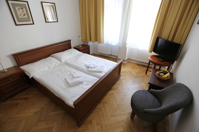 Imagen de la habitación del Hotel King George, Praga. Foto 6