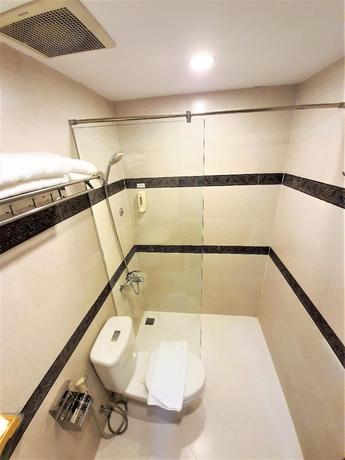 Imagen de la habitación del Hotel King Hotel Saigon Airport. Foto 6