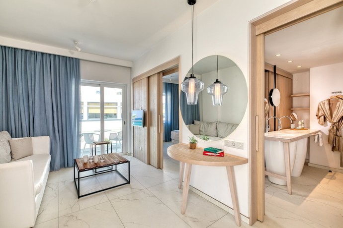 Imagen de la habitación del Hotel King Jason Protaras - Designed for Adults By Louiss. Foto 10
