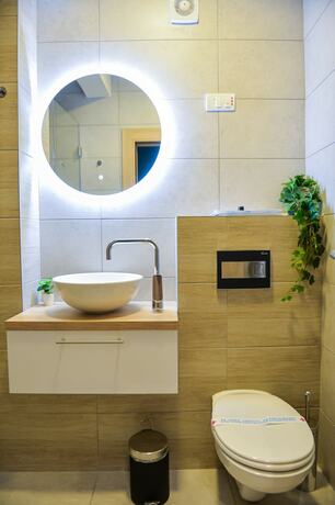 Imagen de la habitación del Hotel King, Kragujevac. Foto 5