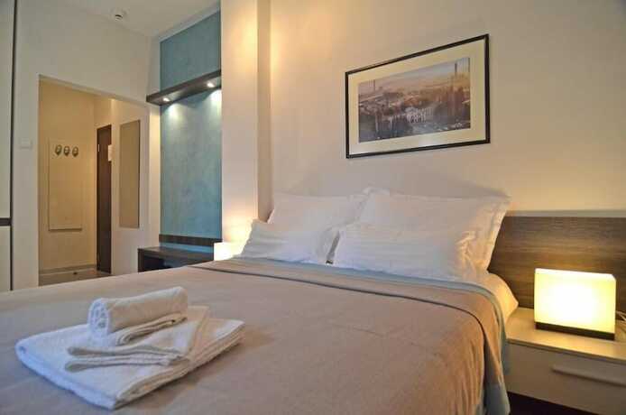 Imagen de la habitación del Hotel King, Kragujevac. Foto 8