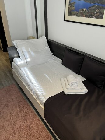 Imagen de la habitación del Hotel King, Kragujevac. Foto 9