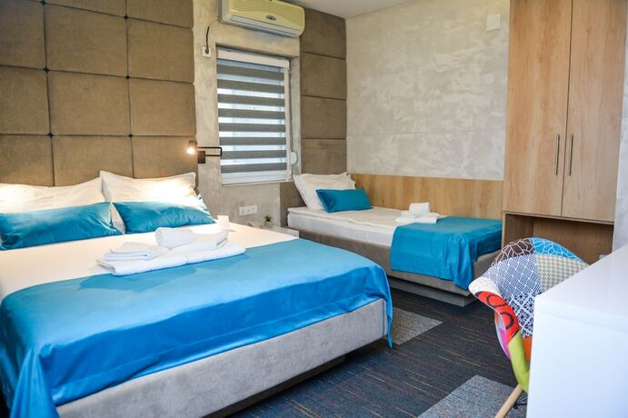 Imagen de la habitación del Hotel King, Kragujevac. Foto 12