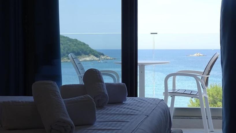 Imagen de la habitación del Hotel King Ksamil. Foto 3