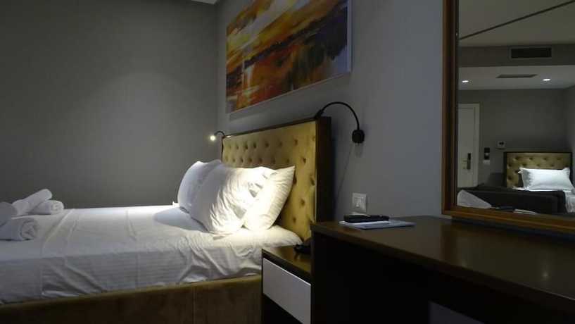 Imagen de la habitación del Hotel King Ksamil. Foto 10