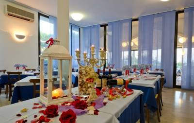 Imagen del bar/restaurante del Hotel King, Lido Di Jesolo. Foto 9