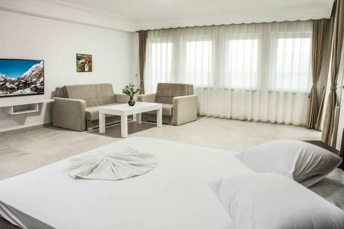 Imagen general del Hotel King, Lybeniq. Foto 5