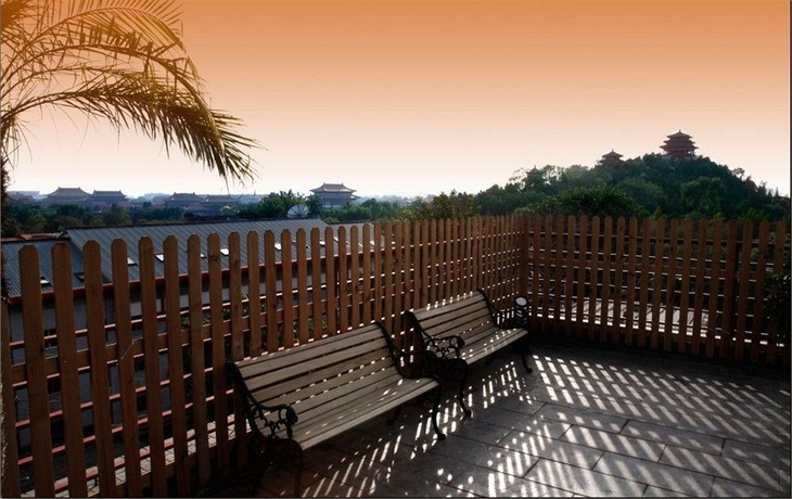 Imagen de los exteriores del Hotel King Parkview. Foto 14