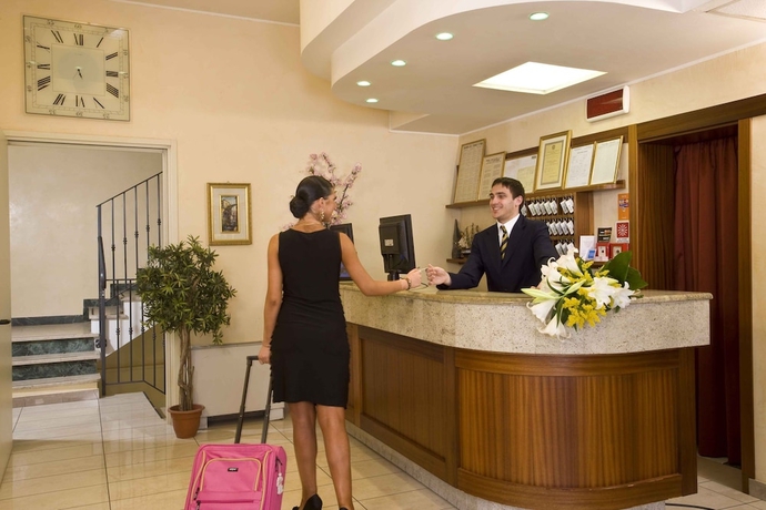 Imagen de los interiores del Hotel King, Rimini. Foto 18