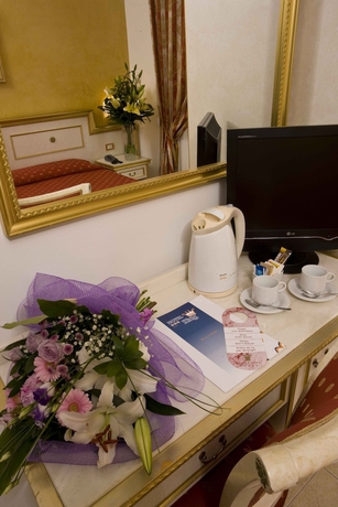 Imagen de la habitación del Hotel King, Rimini. Foto 15
