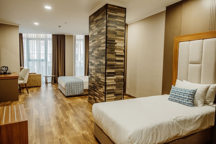 Imagen de la habitación del Hotel King Solomon Batumi. Foto 10