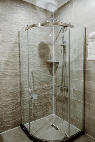 Imagen de la habitación del Hotel King Solomon Batumi. Foto 17