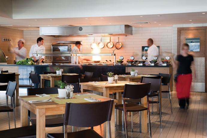 Imagen del bar/restaurante del Hotel King Solomon By Isrotel Collection. Foto 4