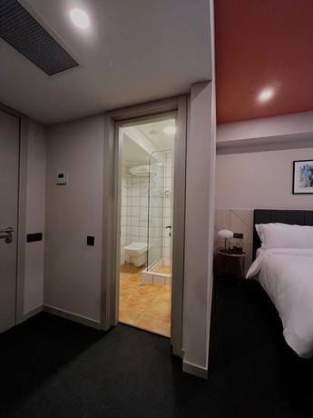 Imagen de la habitación del Hotel King Tamar By Luxuria Hotels. Foto 17