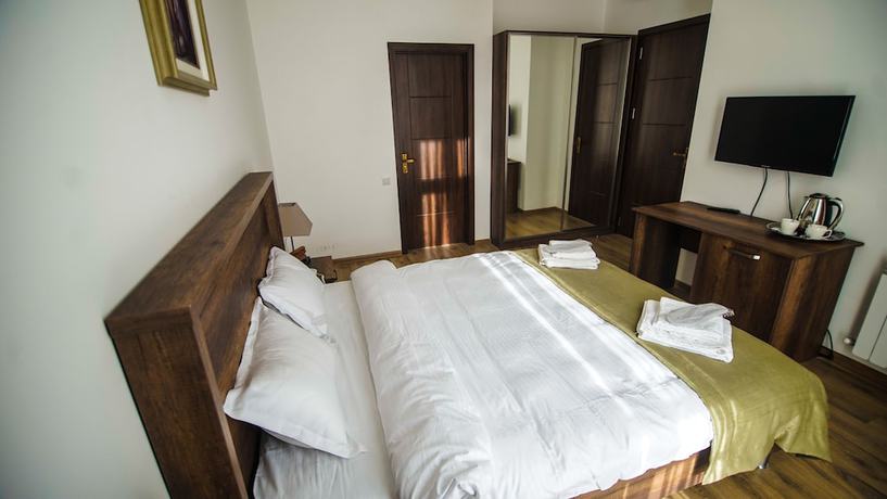 Imagen de la habitación del Hotel King Tom. Foto 14