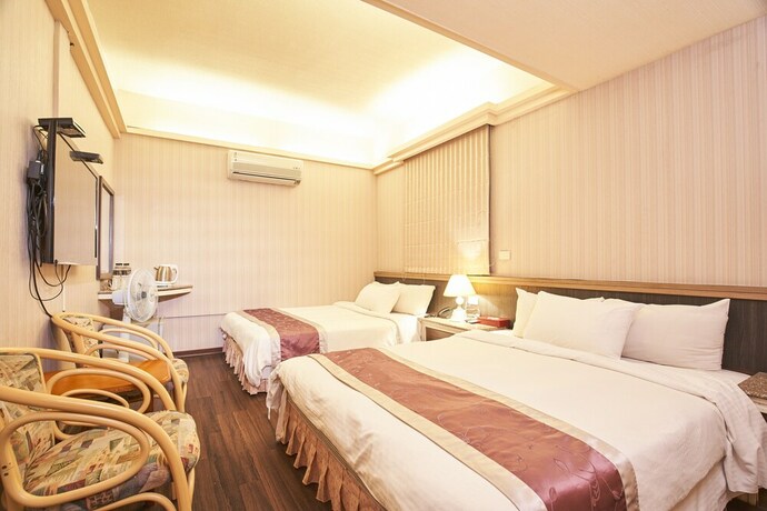 Imagen de la habitación del Hotel King Town. Foto 12