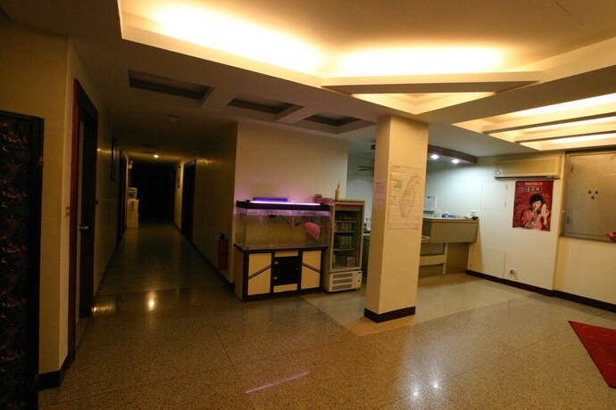 Imagen de los interiores del Hotel King Town. Foto 34