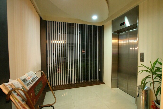 Imagen de los interiores del Hotel King Town. Foto 35