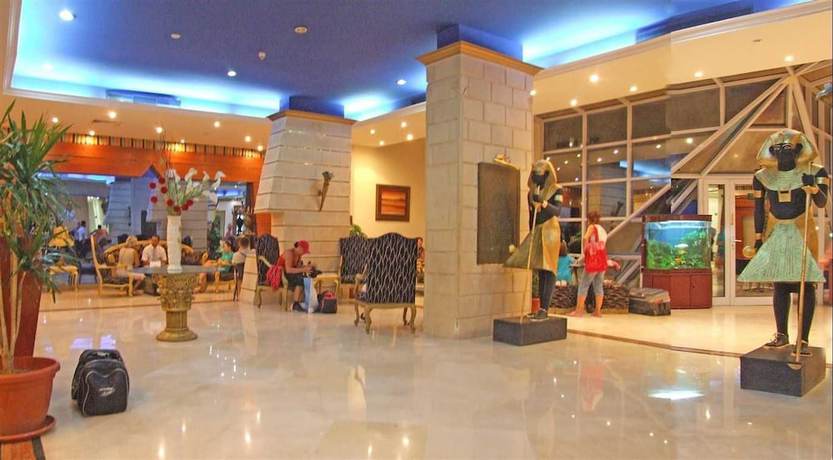 Imagen de los interiores del Hotel King Tut Aqua Park Beach Resort. Foto 16