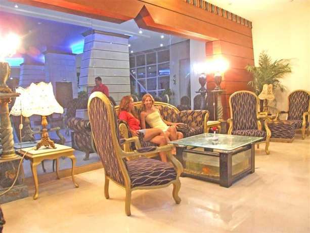 Imagen del bar/restaurante del Hotel King Tut Aqua Park Beach Resort. Foto 2