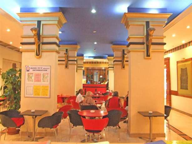 Imagen del bar/restaurante del Hotel King Tut Aqua Park Beach Resort. Foto 4