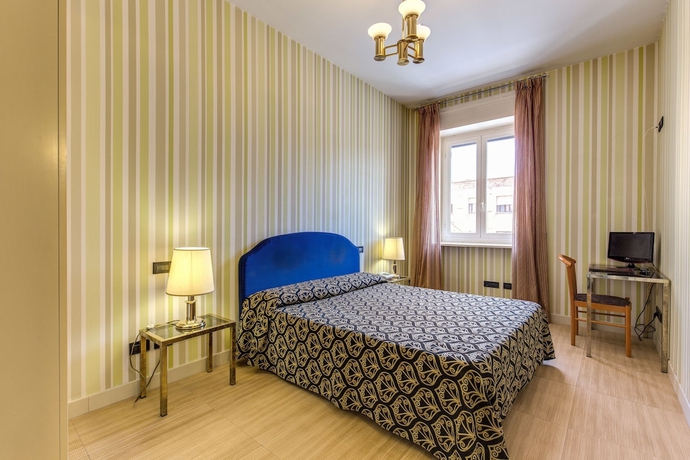 Imagen de la habitación del Hotel King, Via Veneto. Foto 14