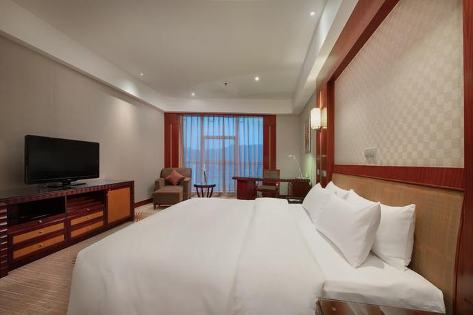 Imagen de la habitación del Hotel King World. Foto 4