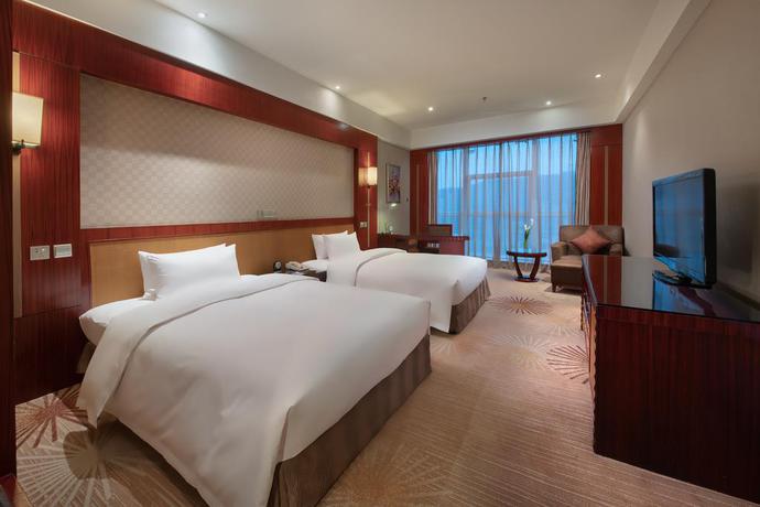 Imagen de la habitación del Hotel King World. Foto 5