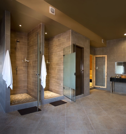 Imagen de los interiores del Hotel Kingdom. Foto 19