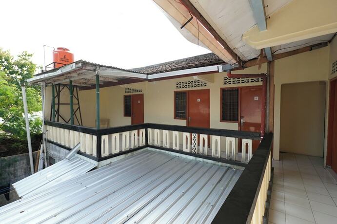 Imagen general del Hotel Kingkost Wonocatur. Foto 6