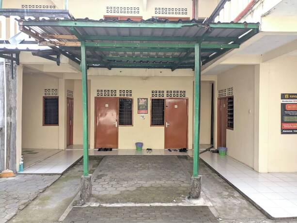 Imagen general del Hotel Kingkost Wonocatur. Foto 9