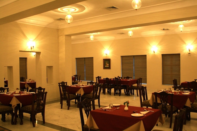 Imagen del bar/restaurante del Hotel King\'s Abode Ranakpur. Foto 3