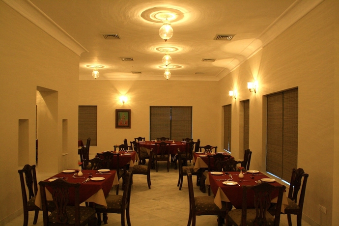 Imagen del bar/restaurante del Hotel King\'s Abode Ranakpur. Foto 5