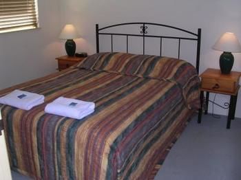 Imagen de la habitación del Hotel Kings Bay Apartments. Foto 8