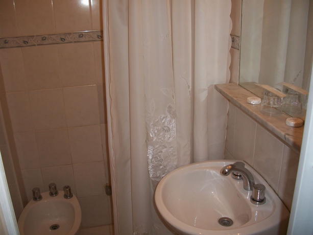Imagen de la habitación del Hotel King's, Buenos Aires. Foto 6