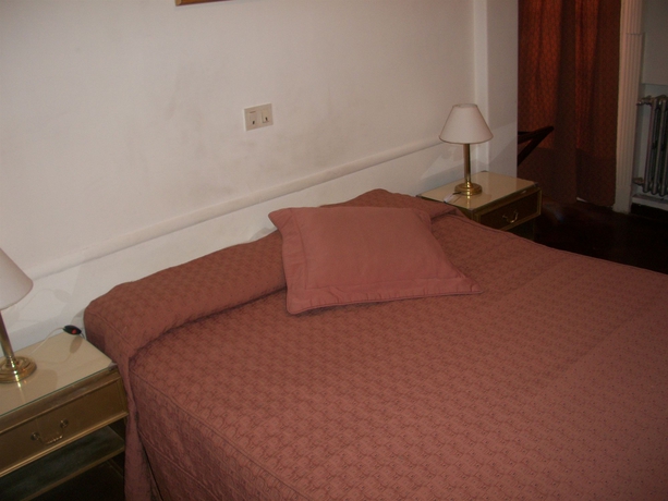 Imagen de la habitación del Hotel King's, Buenos Aires. Foto 7
