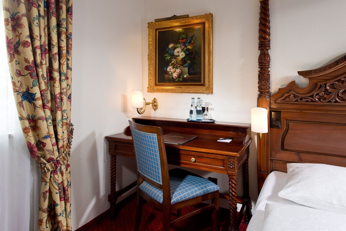 Imagen de la habitación del Hotel King's Center. Foto 11