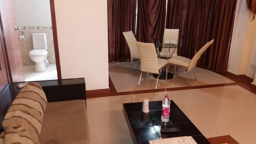 Imagen general del Hotel Kings Corner. Foto 6