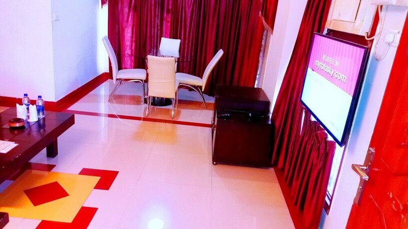 Imagen general del Hotel Kings Corner. Foto 13