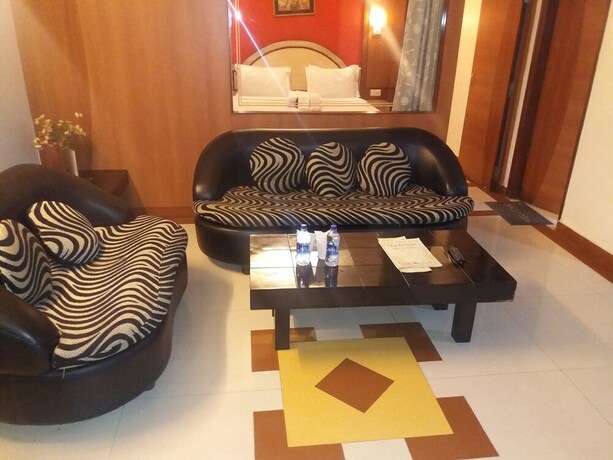 Imagen de la habitación del Hotel Kings Corner. Foto 18