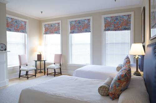 Imagen de la habitación del Hotel Kings Courtyard Inn. Foto 5