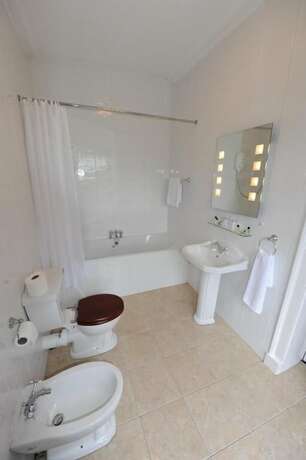 Imagen general del Hotel Kings Croft. Foto 2