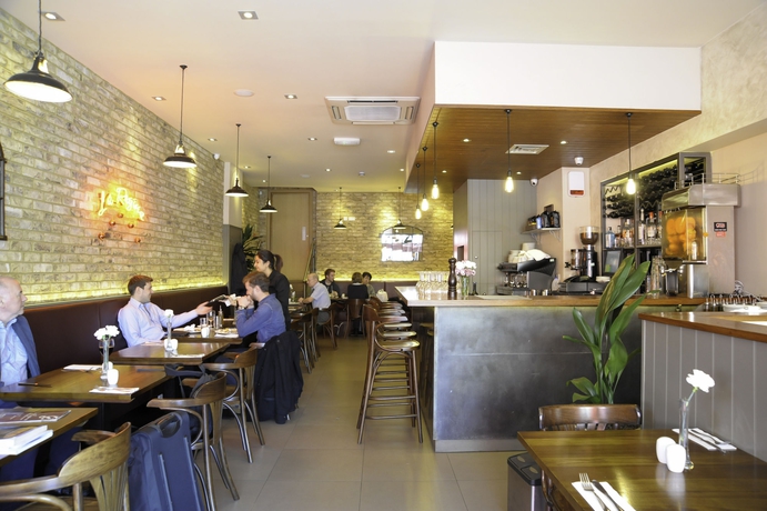 Imagen del bar/restaurante del Hotel Kings Cross Inn. Foto 4