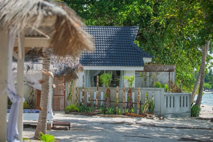 Imagen de los exteriores del Hotel King's Garden Resort. Foto 8