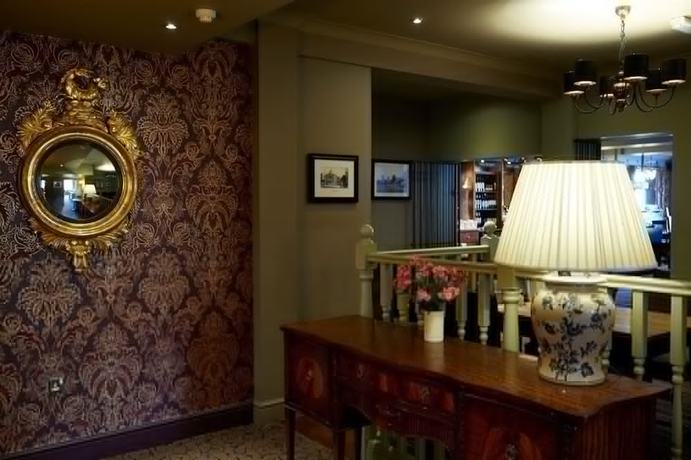 Imagen de los interiores del Hotel King\'s Head by Greene King Inns. Foto 20