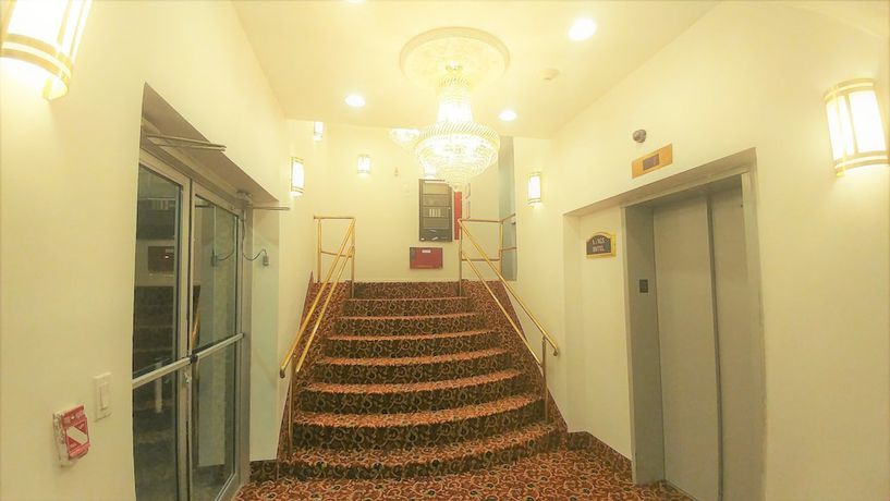 Imagen de los interiores del Hotel Kings Inc. Foto 18