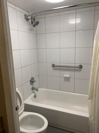 Imagen de la habitación del Hotel Kings Inn Civic Center Uab. Foto 6