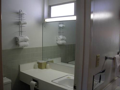 Imagen de la habitación del Hotel Kings Inn Cleveland. Foto 10