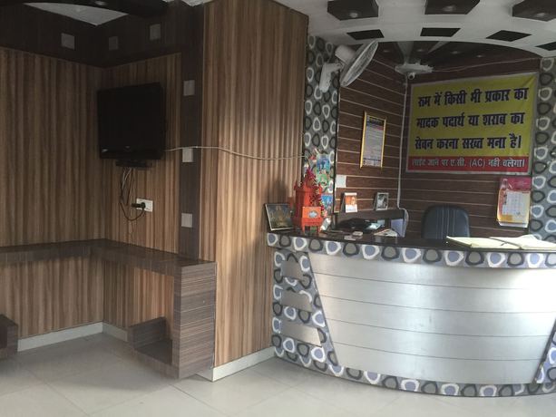 Imagen de los interiores del Hotel Kings Inn, Haridwar. Foto 13