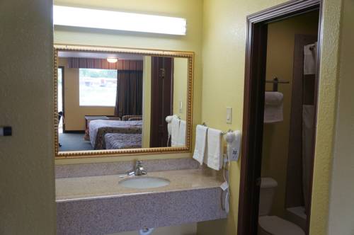 Imagen de la habitación del Hotel Kings Inn Mexia. Foto 3